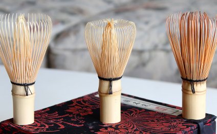 The whisk in the centre has