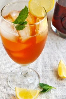 Lacey's Hard Sweet Tea recipe and images by Lacey Baier,  a sweet pea chef
