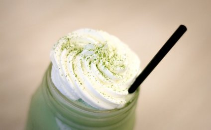 Matcha green tea smoothie