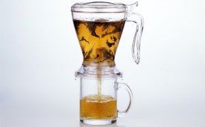 Loose leaf tea brewer