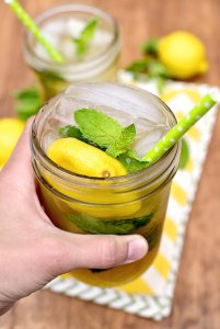 Sweet Tea Vodka Lemonade Mojitos | iowagirleats.com