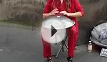 Brilliant street performer in Edinburgh - Hang drum !!
