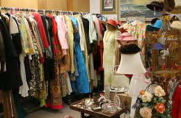 Antique clothes and vintage fashion Williamsburg VA