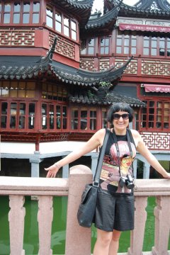 Infront of the Oldest Teahouse of Shanghai!!