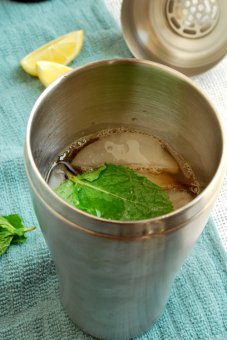 Lacey's Hard Sweet Tea recipe and images by Lacey Baier,  a sweet pea chef